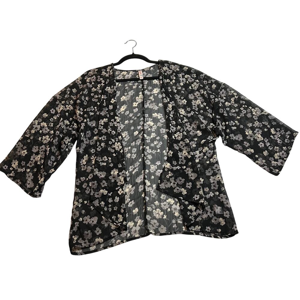 Xhilaration Floral Print Semi Sheer Open Front Kimono Size Medium Lightweight